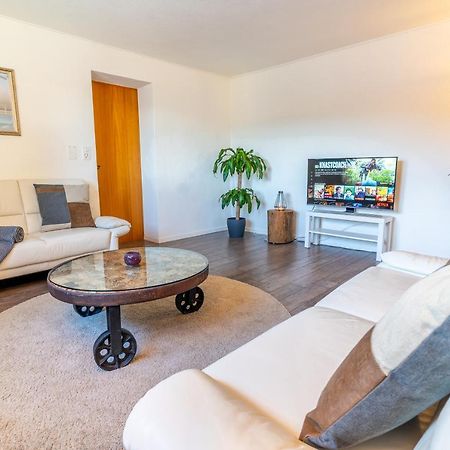 Charmantes Apartment Mit Grossem Garten .Kids4Free. Flims Bagian luar foto